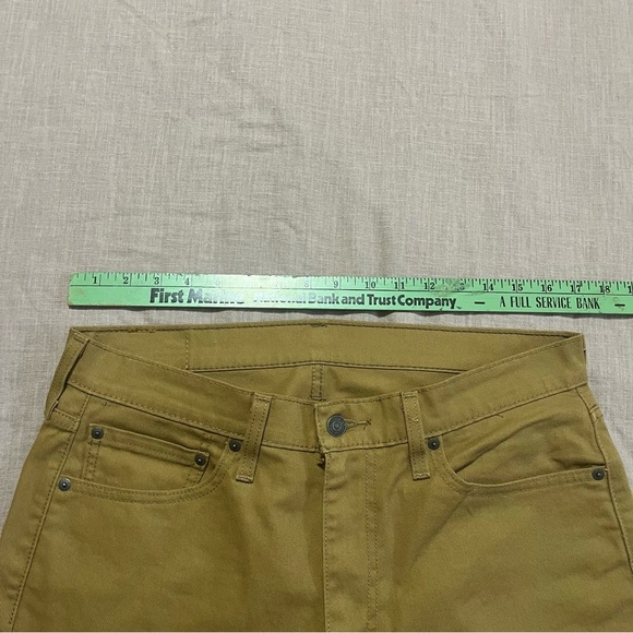 Levi's 513 Tan Bootcut Straight Leg Jeans Classic Style Never Worn Size 34 Mens - Picture 4 of 7